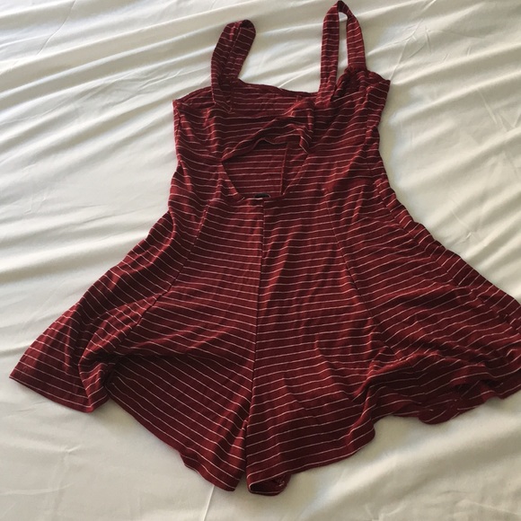 Shorts romper - Picture 2 of 3